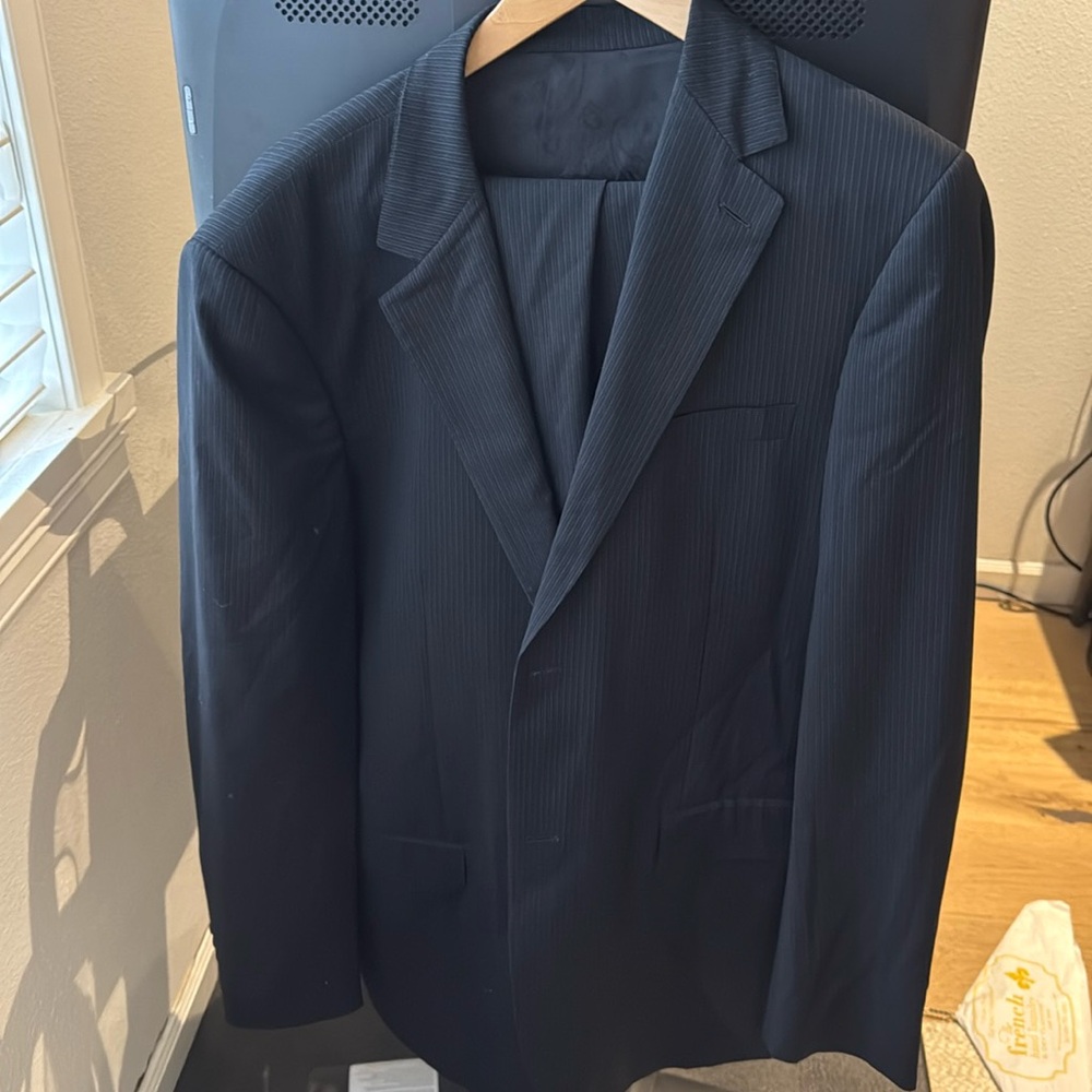 Custom Black w/Micro Grey Pinstripes 2piece Suit Sz: 42L